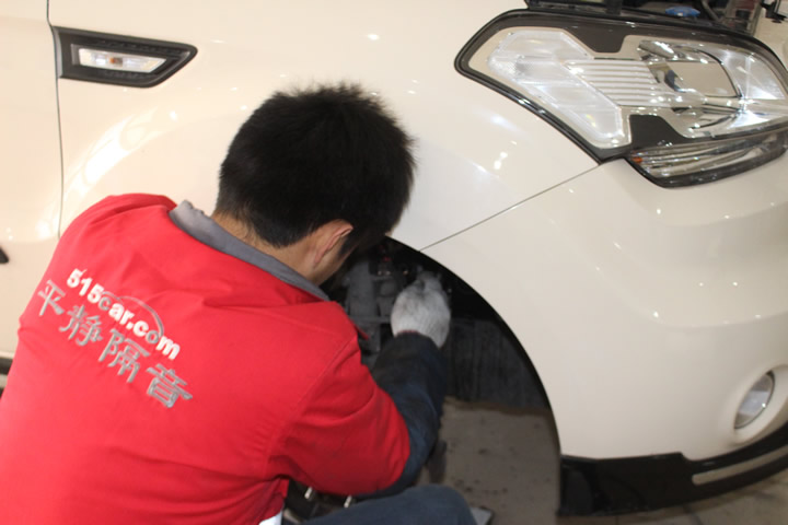 拆掉车轮施工支撑体